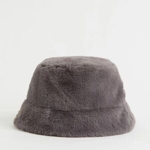 H&M FAUX FUR BUCKET HAT GRAY SIZE MEDIUM